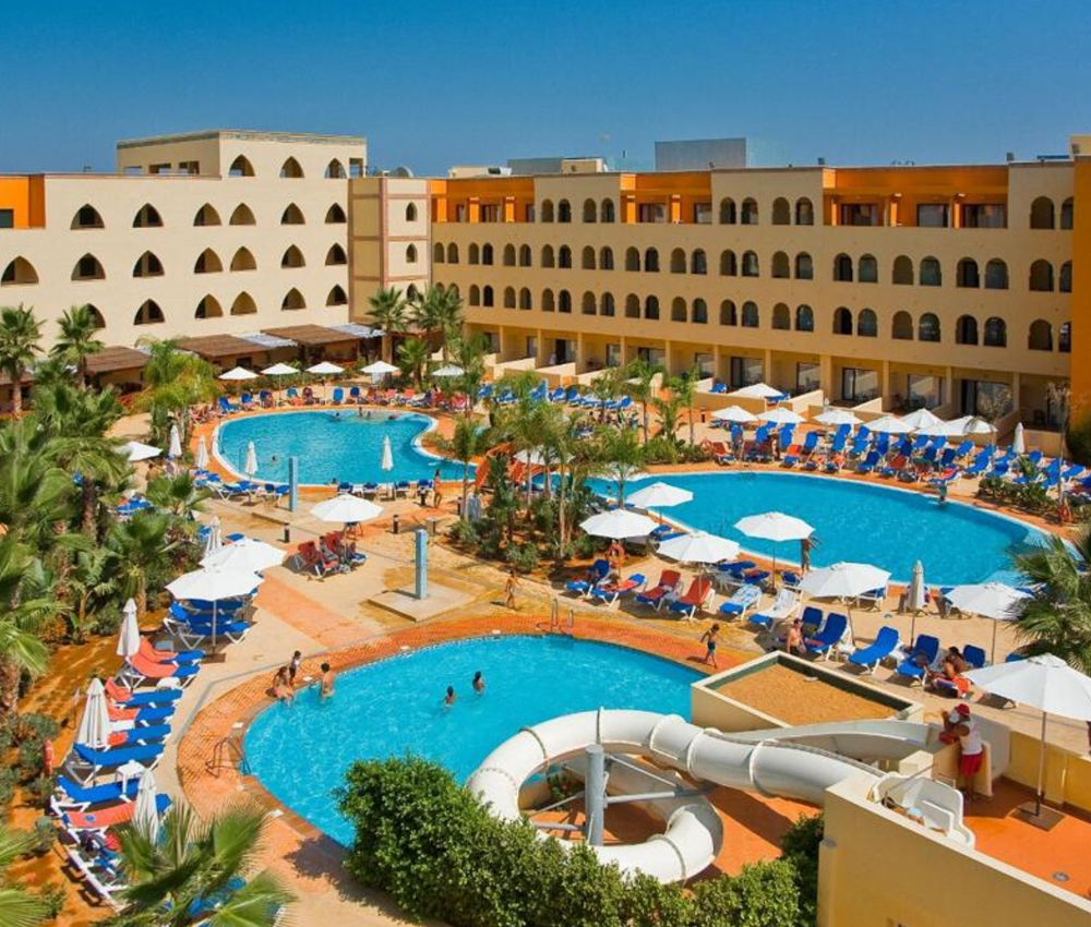 Playamarina Hotel 4*, a apenas 200 metros da praia