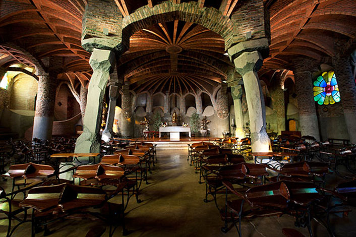 Cripta Gaudí y Colonia Güell-3