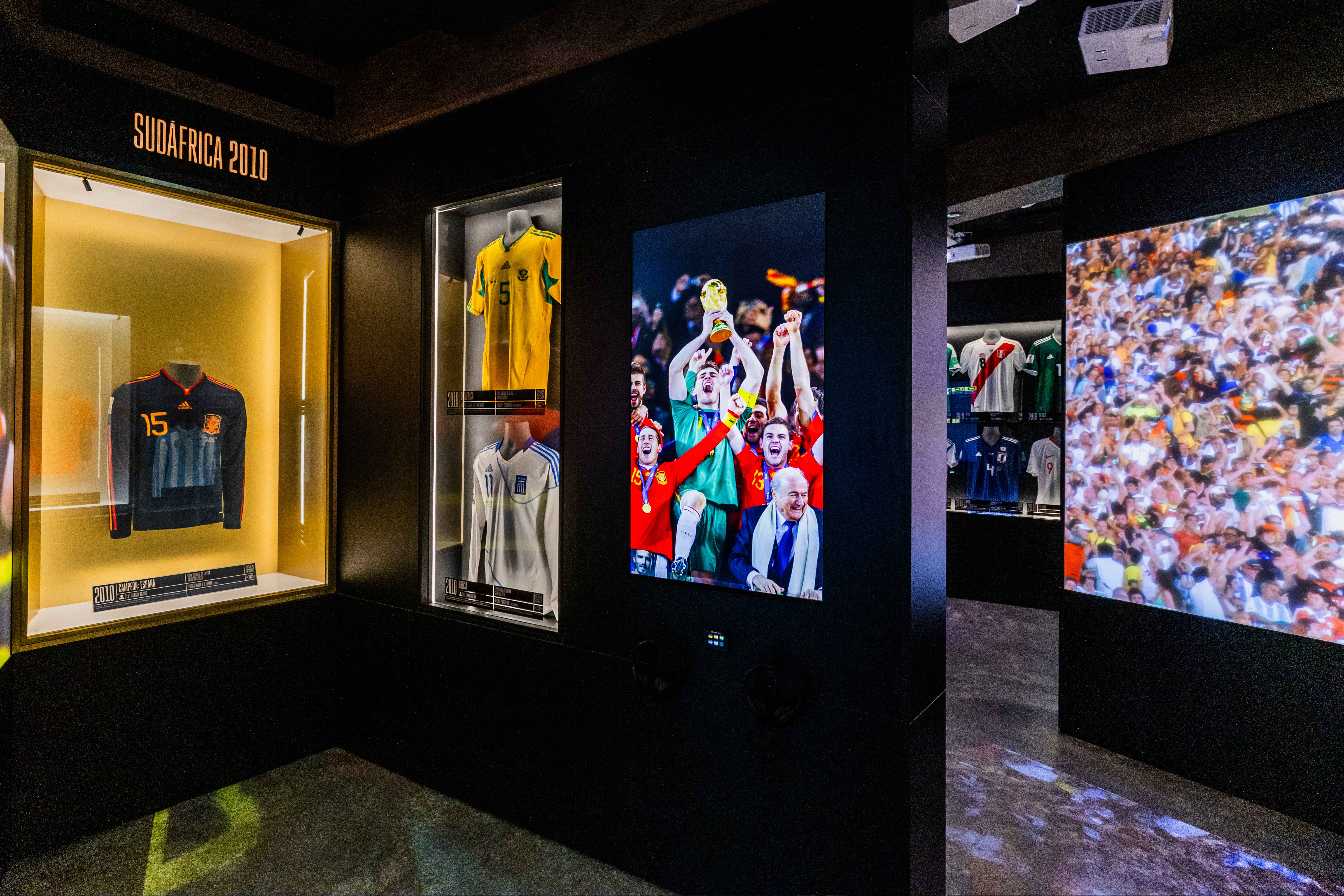 Experiencia Legends: The Home Of Football-13